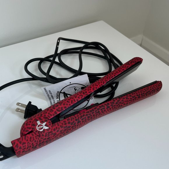 KOR Professional Ceramic Hair Straightening Flat Iron - Picture 1 of 3